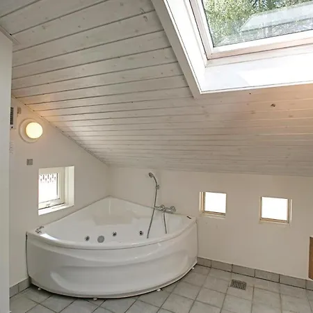 Holiday Vallehusvej Nexo Xii * Snogebæk